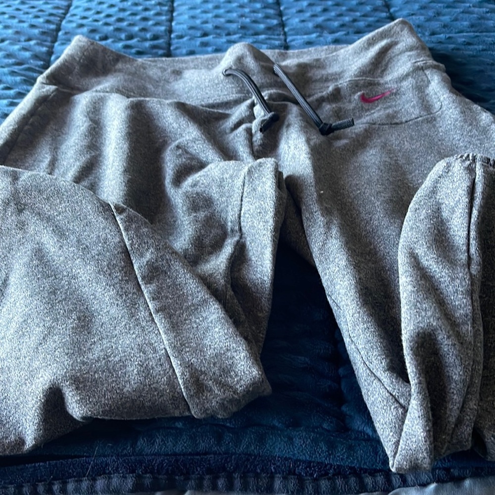 Women’s Nike capris